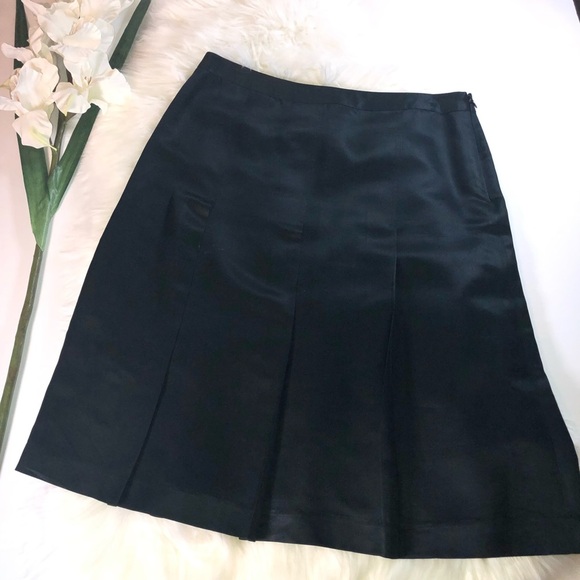 ❤️5/$25 The Limited Black Silk Skirt knee length - Picture 4 of 7